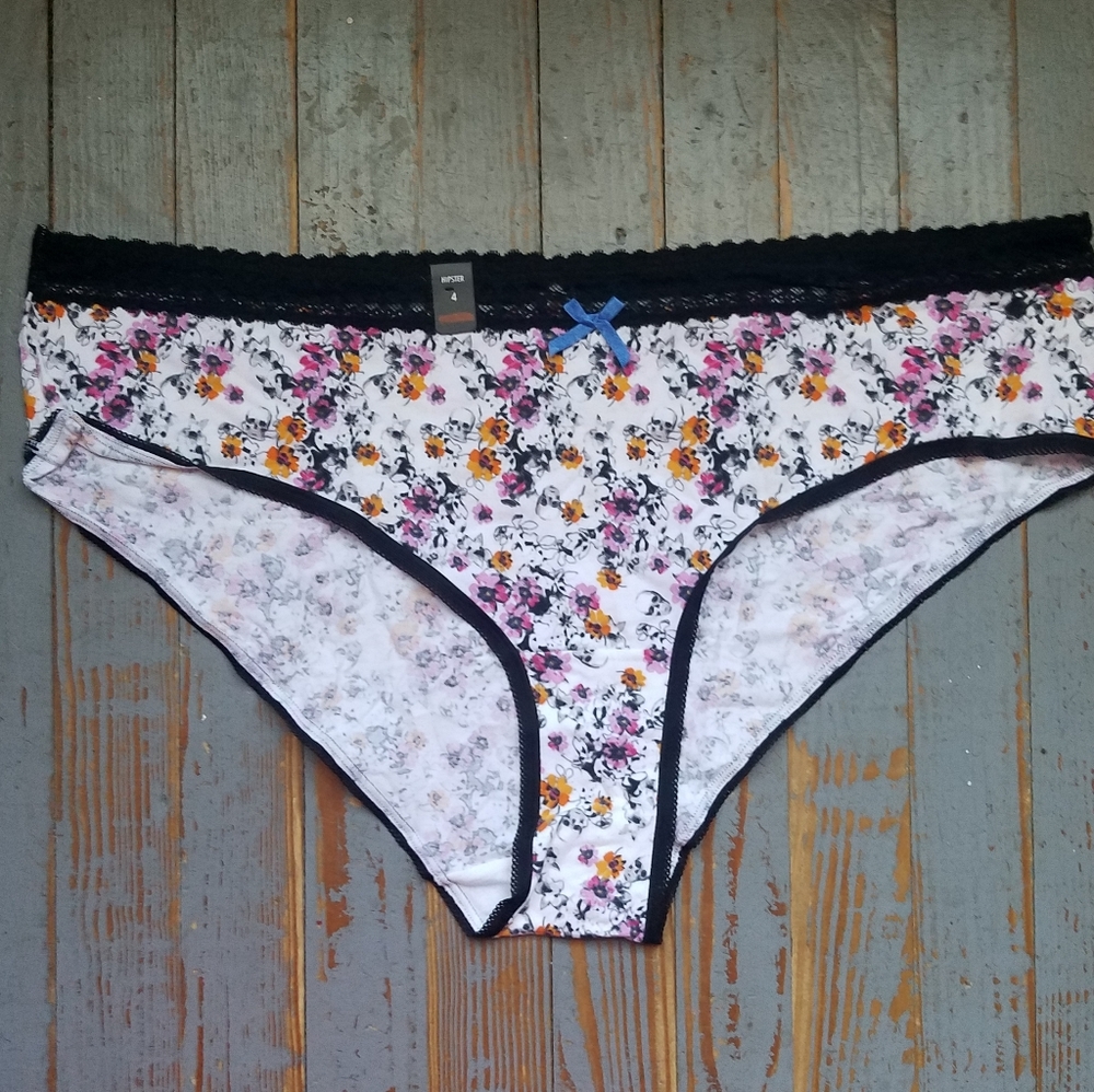 Torrid 4 Floral Skull Pattern Hipster Panties